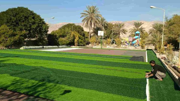 نصب چمن مصنوعی فوتسال محله چاهو مهر آغاز شد